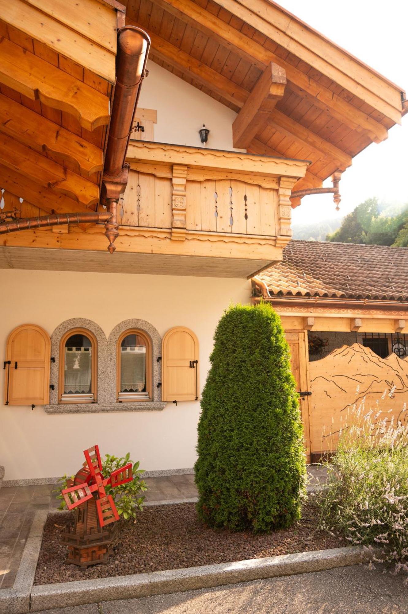 Alfio'S Alpen Suite Roncone Екстер'єр фото